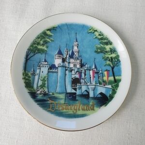 Vtg Disneyland Sleeping Beauty's Castle 4" Plate Walt Disney Productions NWT